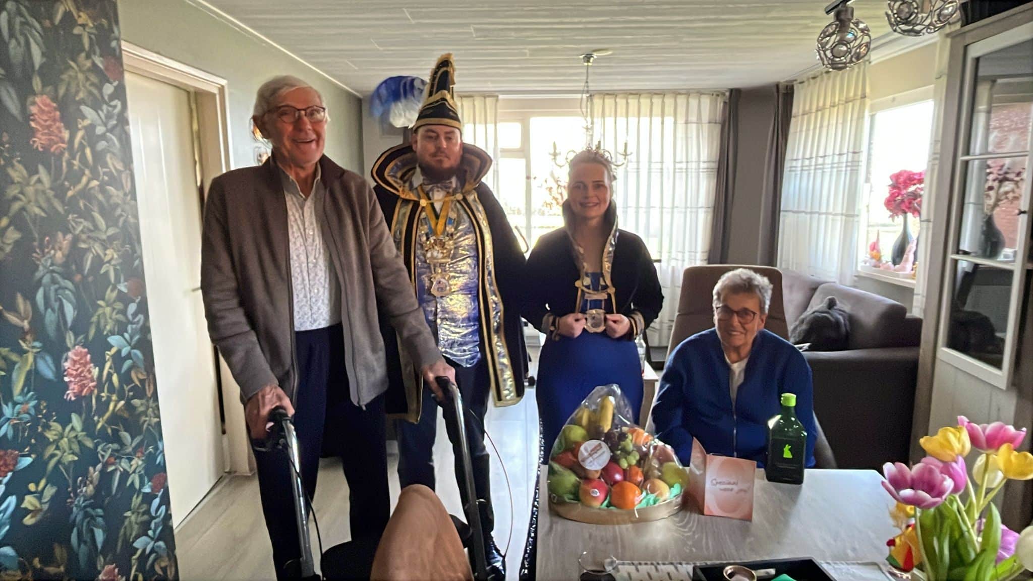 Team Suelmann brengt fruitmanden rond